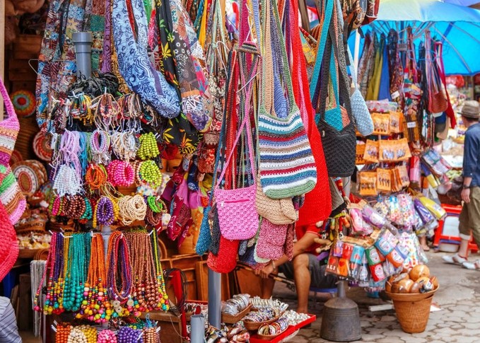 Markets of Craft: Artisan Bazaars to Explore Worldwide