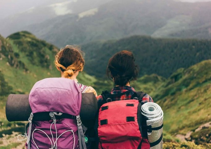 Bridging Worlds: Eco-Cultural Exchanges for Responsible Travelers